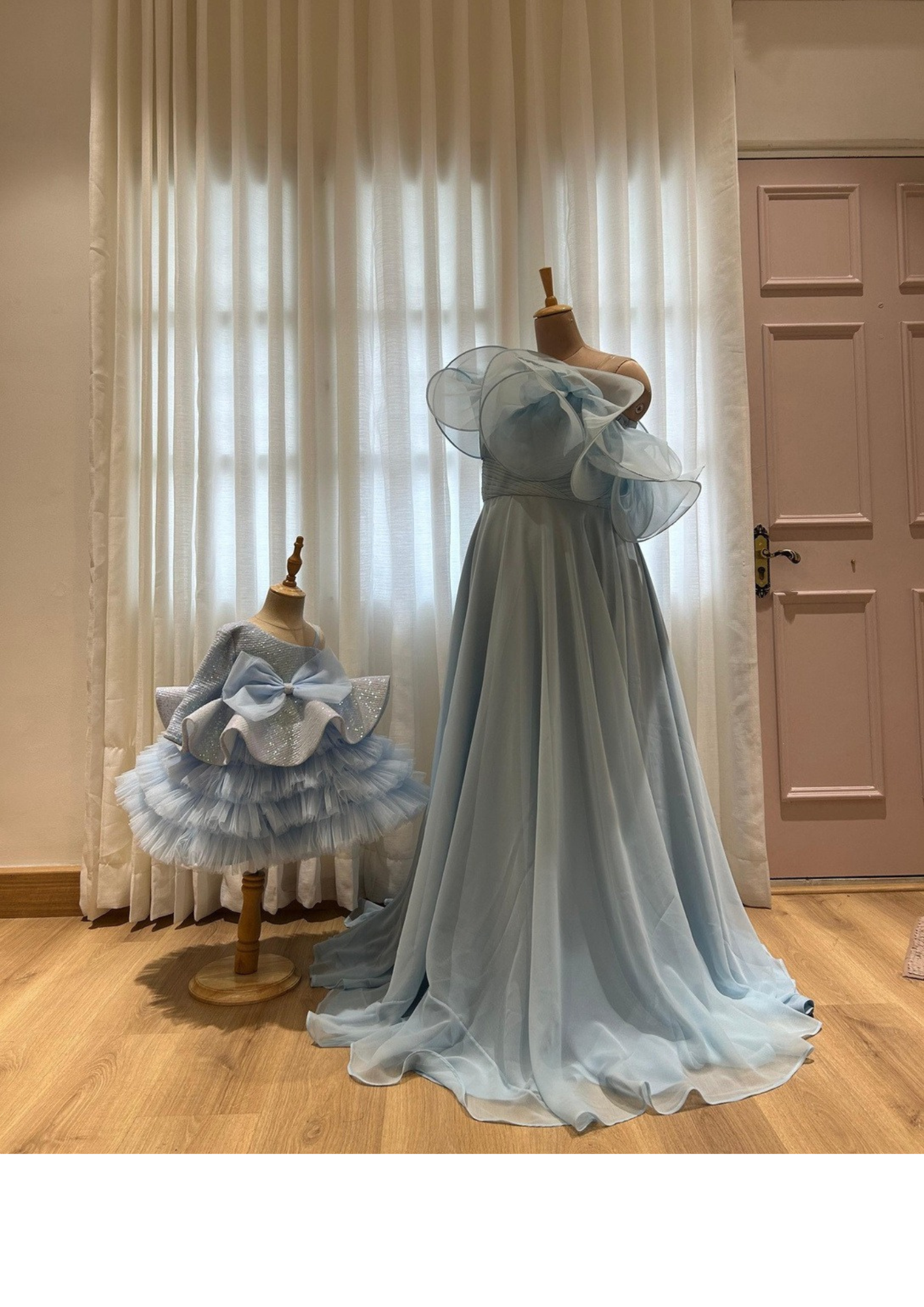 Sky Blue Ocean & Breeze