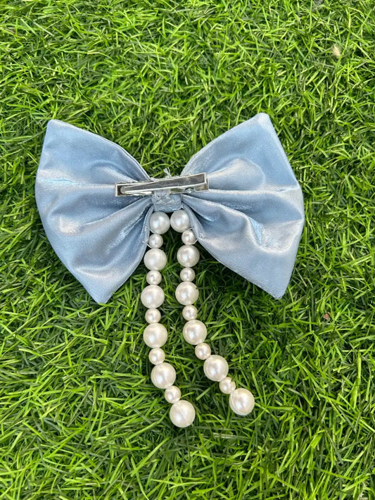 Bow With Pearls
