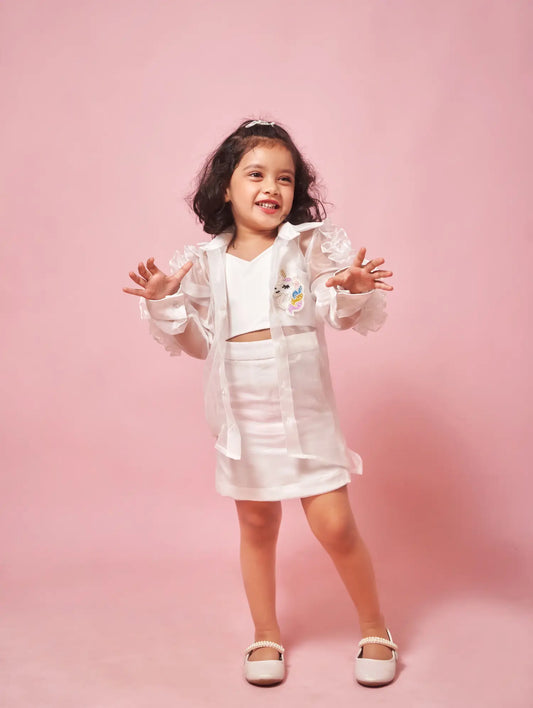 ORGANZA DRESS WITH RUFFLE SLEEVES AND UNICORN PATCHWORK