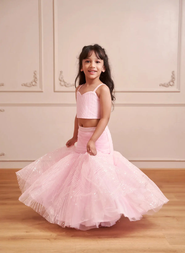 Sweet heart blouse with skirt