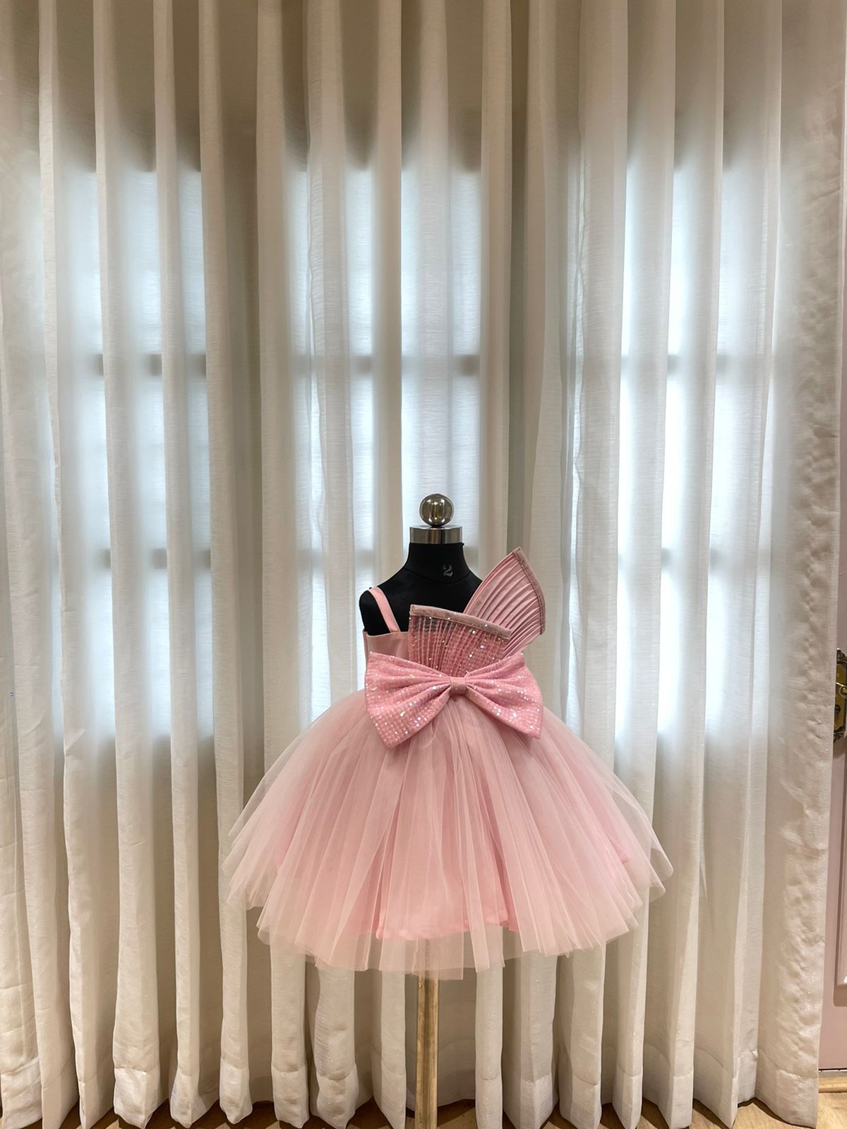 WIRED PETALS WITH PLAIN TULLE SKIRT AND A BIG BOW