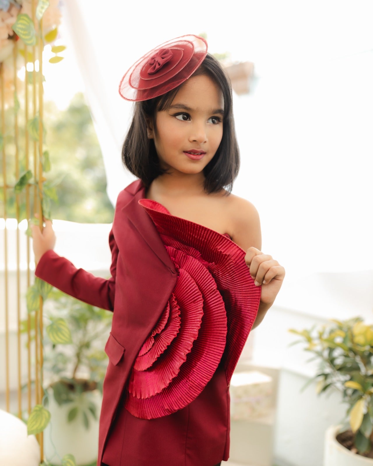 MAROON BLAZER – ONE-SHOULDER STYLE, STRUCTURED PLEATED FABRIC