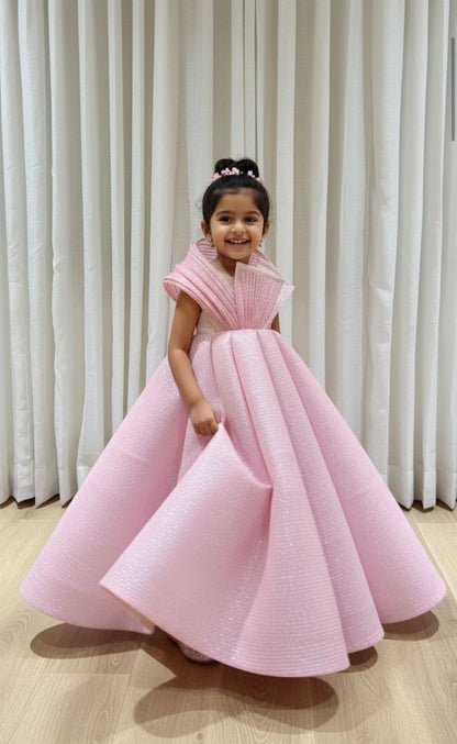 BABY PINK RING WITH SCALLOP