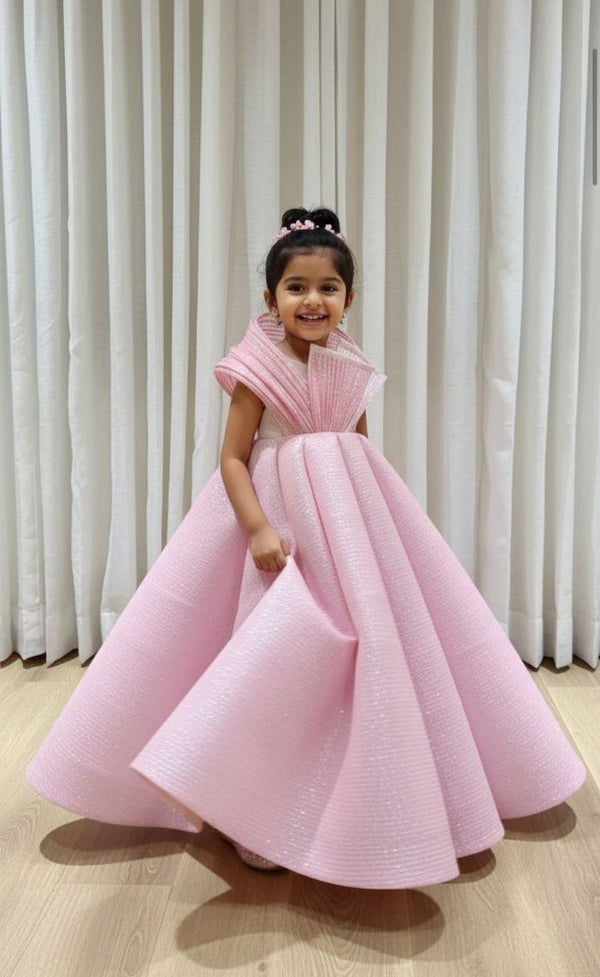 BABY PINK RING WITH SCALLOP