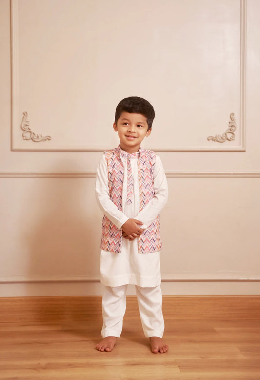 White Kurtha With Bottoms And Bandi