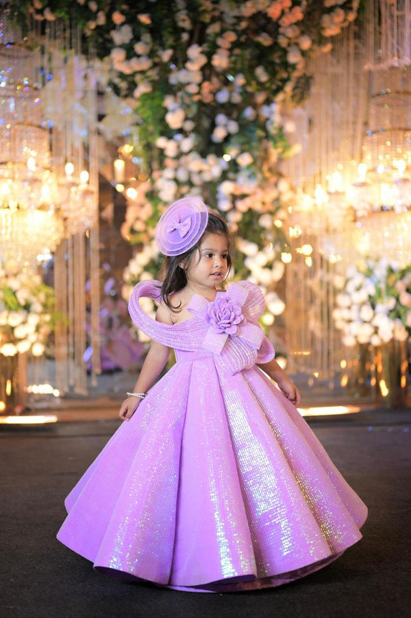 ONE SHOULDER SCALLOP WITH EXTRAVAGANT SEQUINS FLOWER